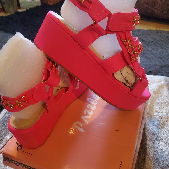 Platform sandal - Picture 5 of 9